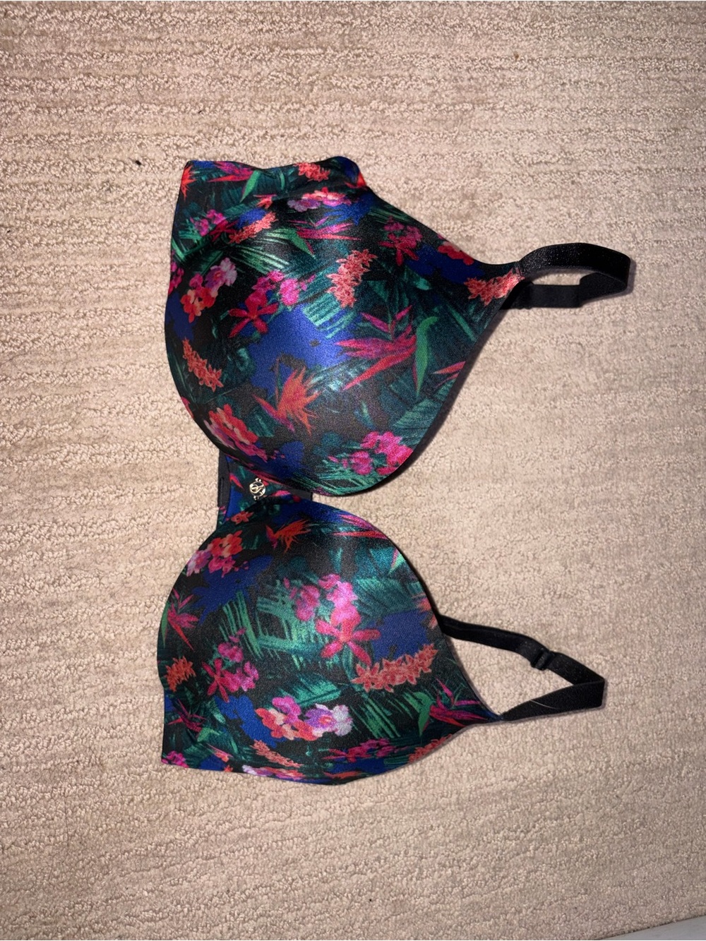 Victoria's Secret 36DD push up bras
